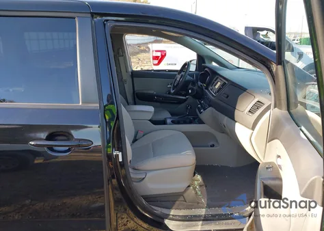 2017 Kia Sedona Lx from USA, damaged, VIN KNDMB5C11H6229504